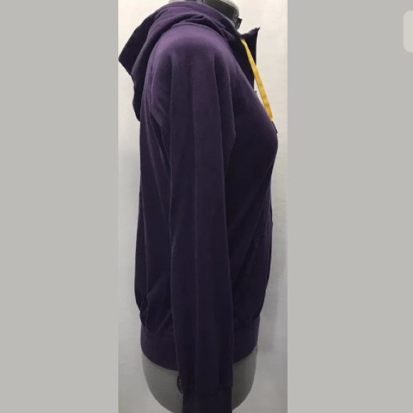 Sold Nike Drifit 1/4 Zip Livestrong - Picture 3 of 6